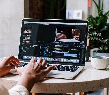 Inilah Kriteria Laptop Murah Terbaik untuk Editing Video