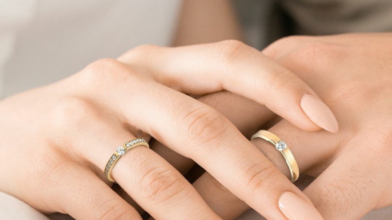 Tips Memilih Cincin Tunangan yang Penuh Arti