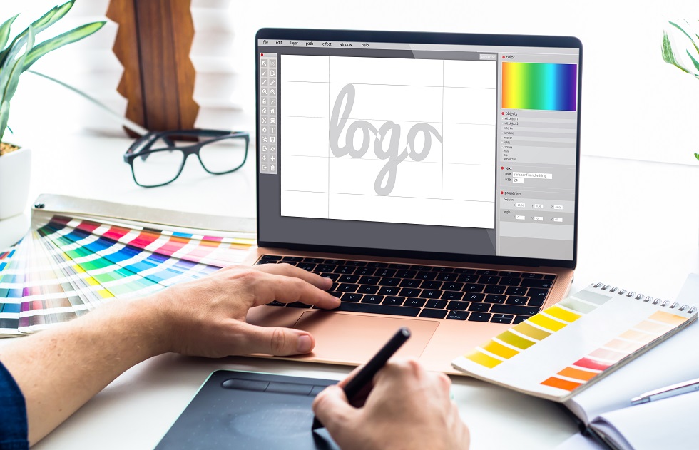 logo minimalis vs logo detail