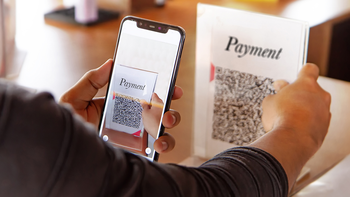 Kelebihan dan Kekurangan QRIS: Dampak Positif dan Batasan QRIS dalam Pembayaran Modern